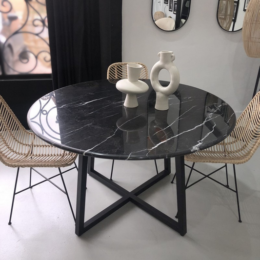 Table à manger ronde en marbre noir – Luxe et design haut de gamme Modernista Maroc