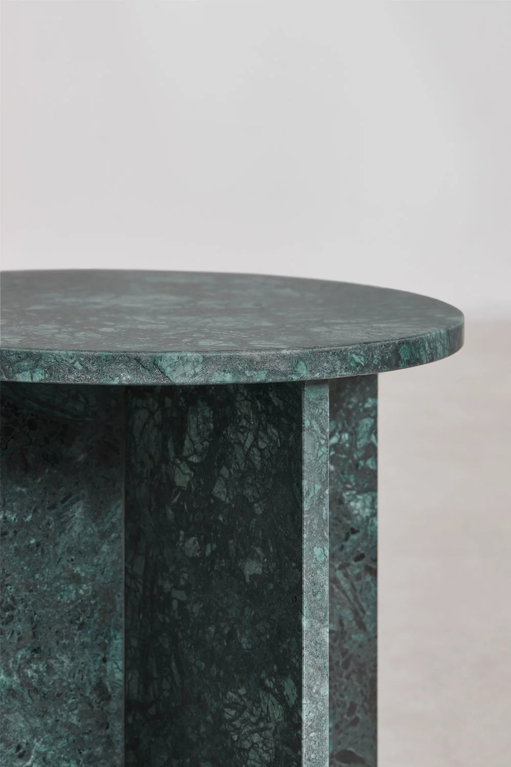 Lot de 2 Tables de Chevet Rondes Ø35 cm – Venia | Marbre Vert Guatemala