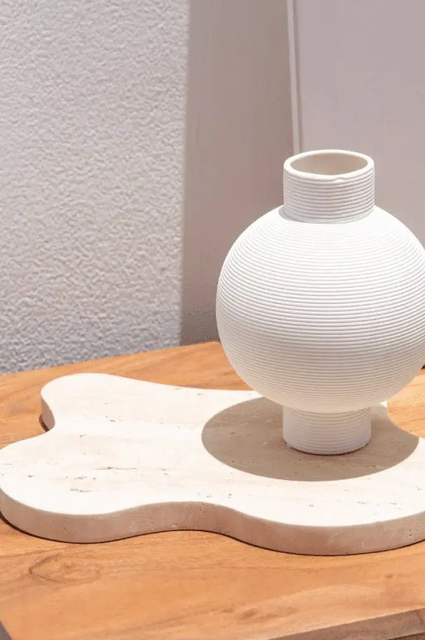 Plateau en Travertin Beige Irrégulier (2 Tailles) - Modernista Maroc