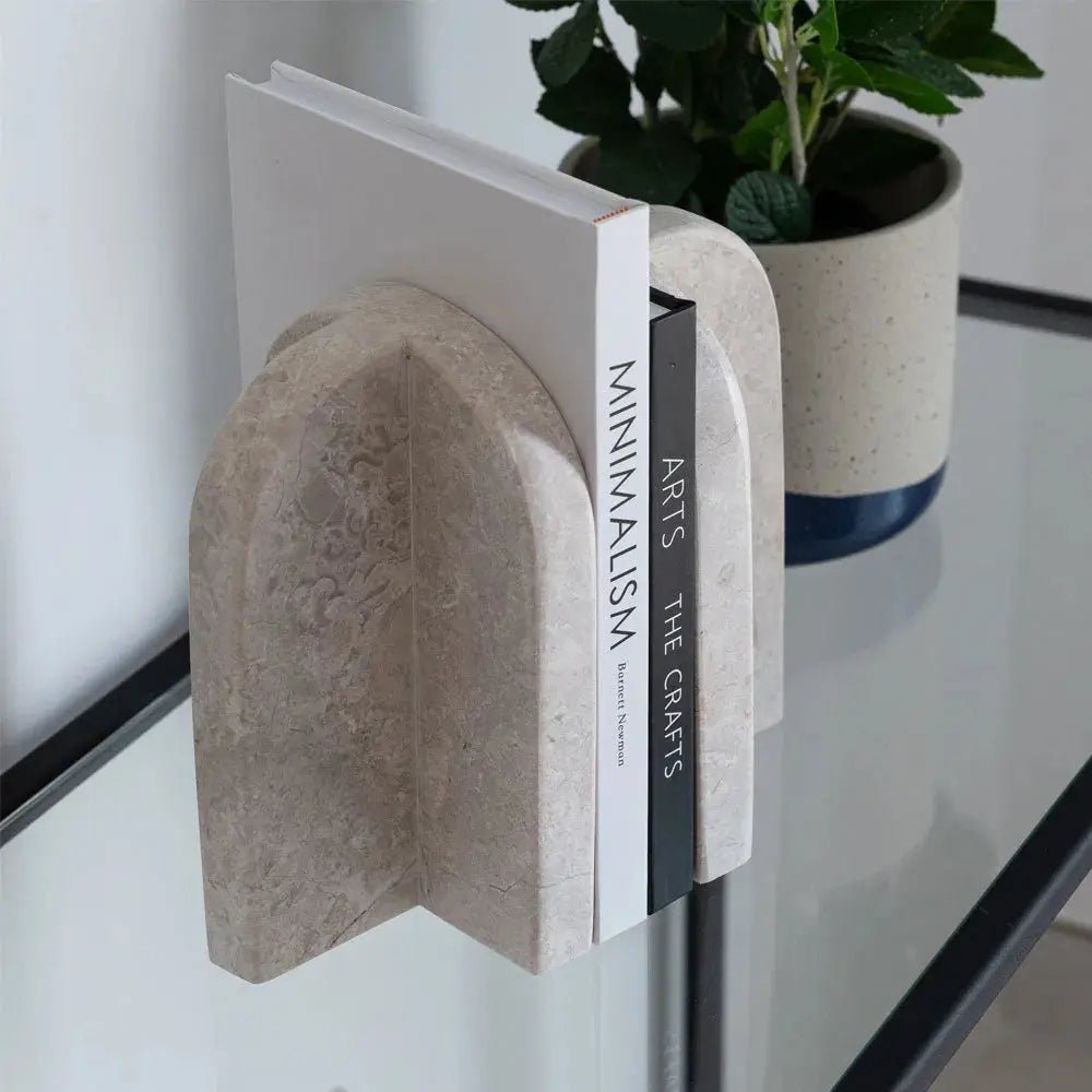 serre-livres en Travertin - Modernista Maroc