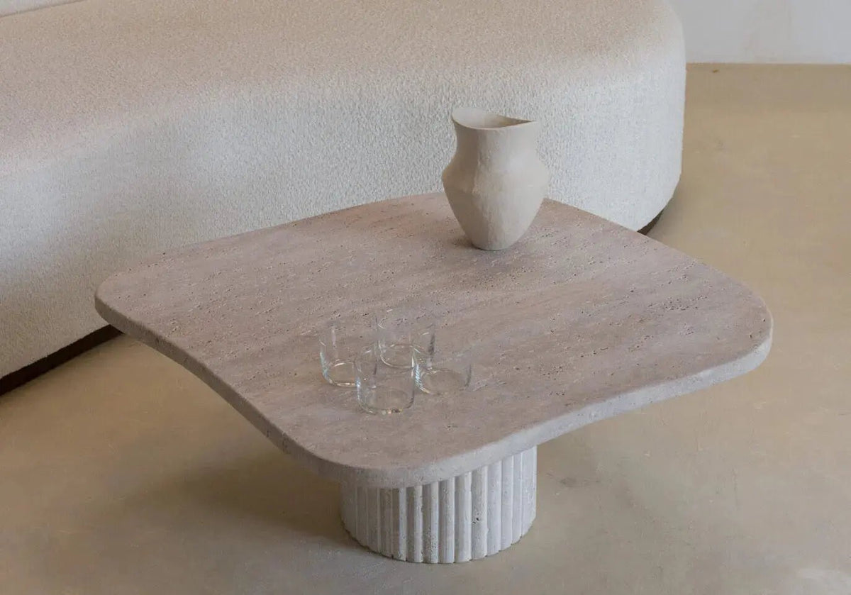 Table basse carré plateau forme organique Helios - Modernista Maroc