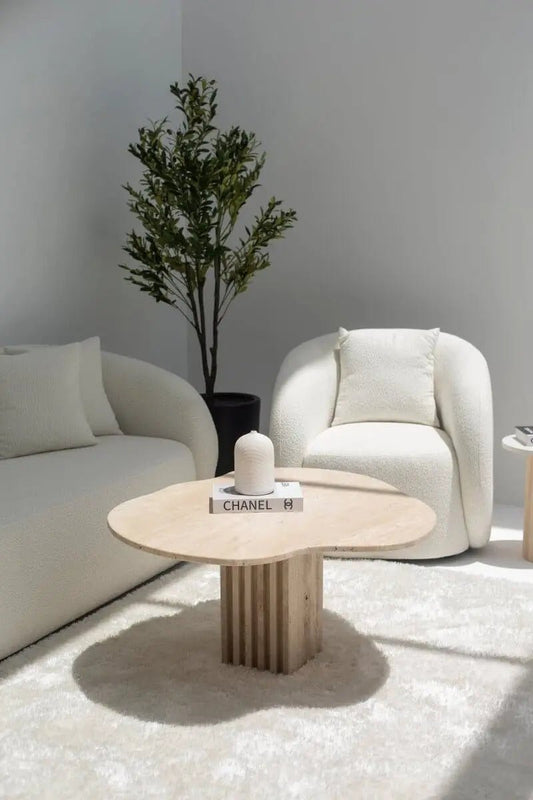 Table Basse en Travertin Irrégulière avec Base en Lamelles de Travertin (2 Tailles) - Modernista Maroc