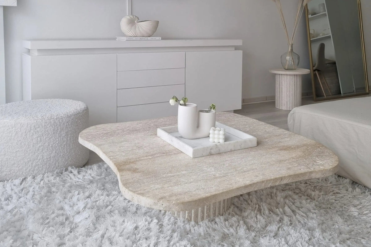 Table Basse en Travertin Ninive - Forme Organique - Modernista Maroc