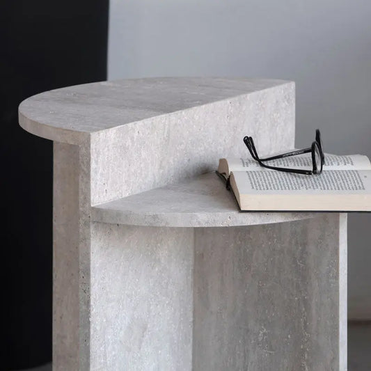 Table d’appoint en travertin Céleste - Modernista Maroc