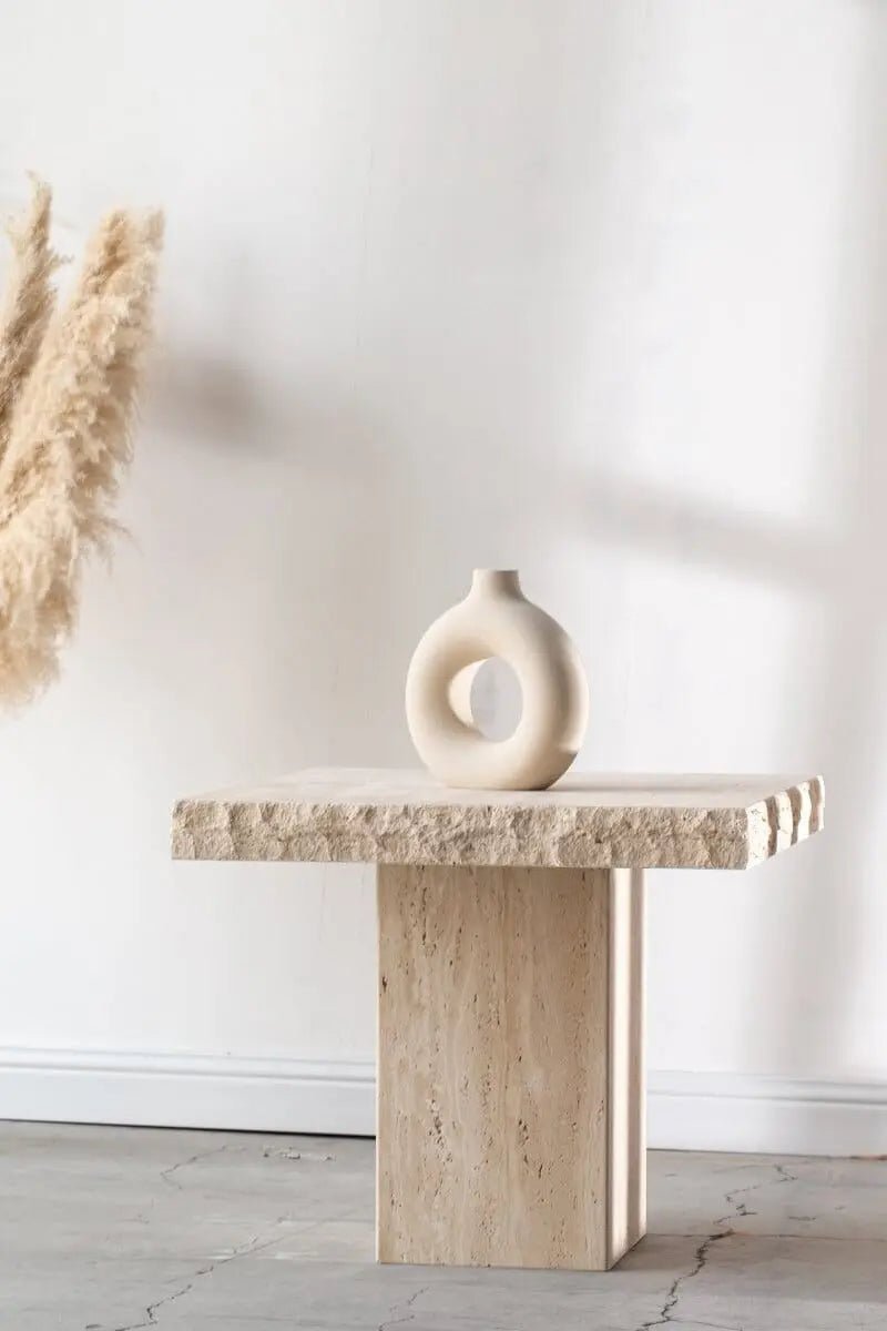 Table d'appoint carrée en travertin (2 tailles) - Modernista Maroc
