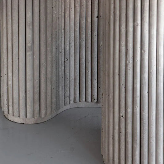 Table à manger en travertin Saphir - Modernista Maroc