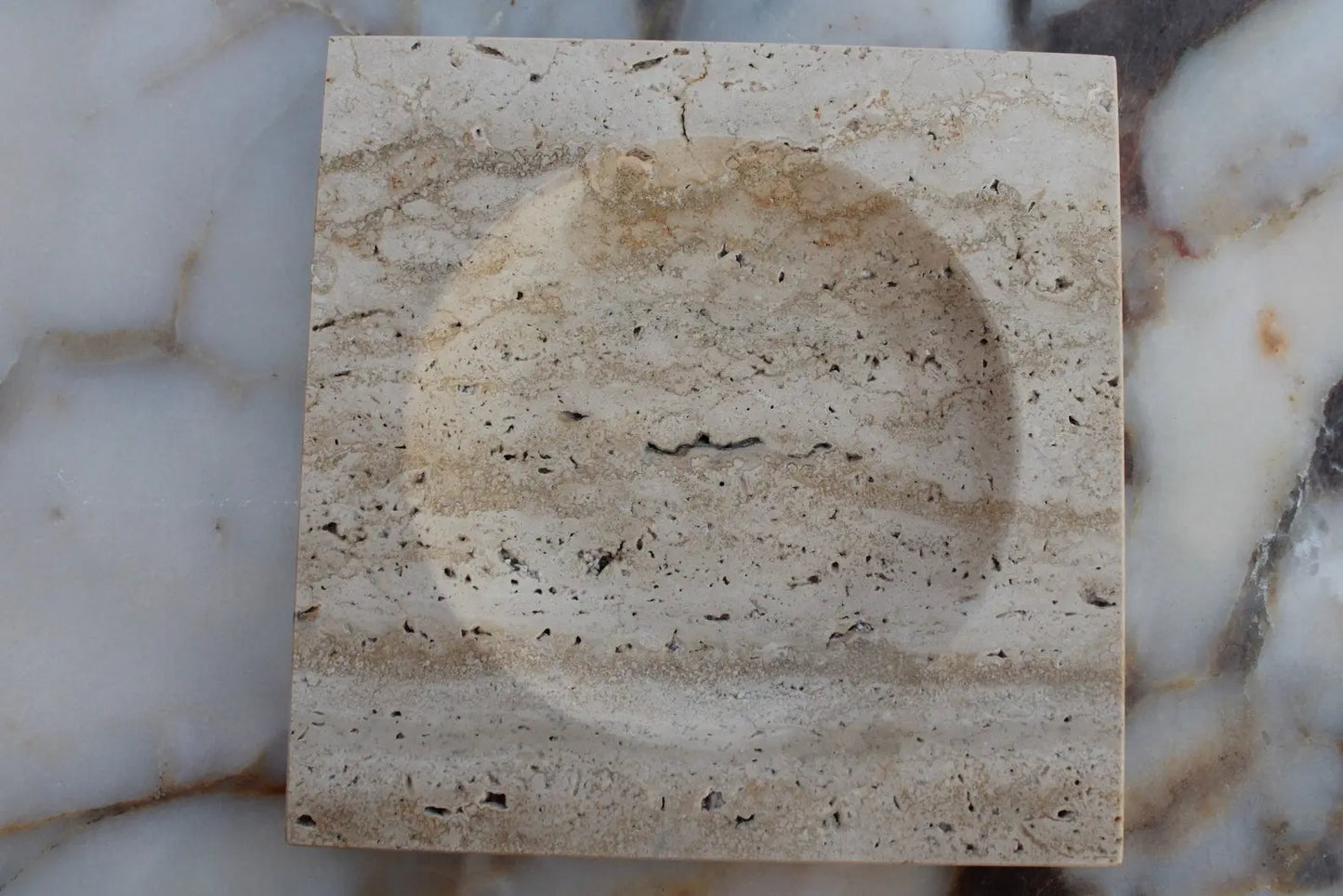 Attrape-anneaux en travertin - Modernista Maroc