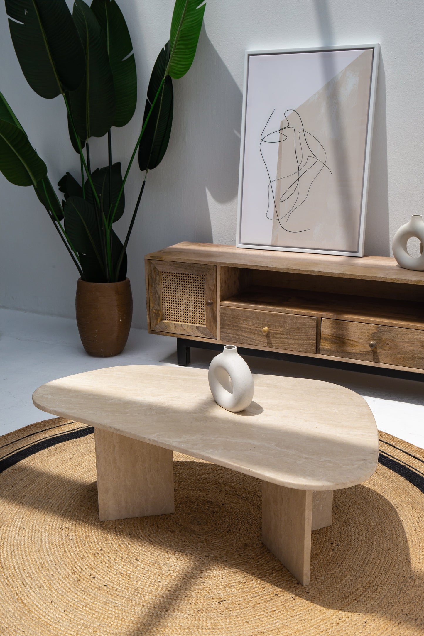 Table basse irrégulière en travertin