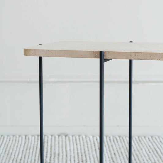 Table d’appoint Loraine en travertin