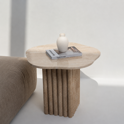 Table d’appoint Emma en travertin naturel