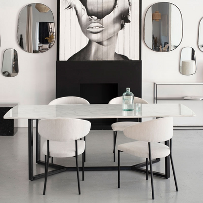 Table à manger en marbre blanc – Pureté et design intemporel