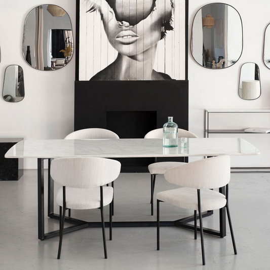 Table à manger en marbre blanc – Pureté et design intemporel