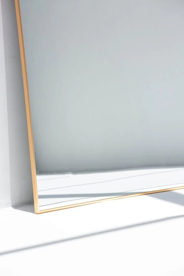Grand Miroir XXL avec Forme Supérieure Courbée - Élégance et Modernité