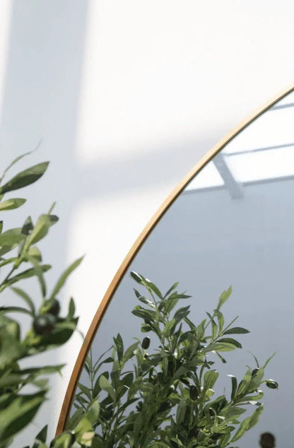 Miroir arqué doré minimaliste ( 8 Dimensions ) - Modernista Maroc