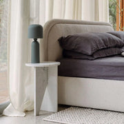 Table d'appoint en Marbre Blanc Saphir - Modernista Maroc