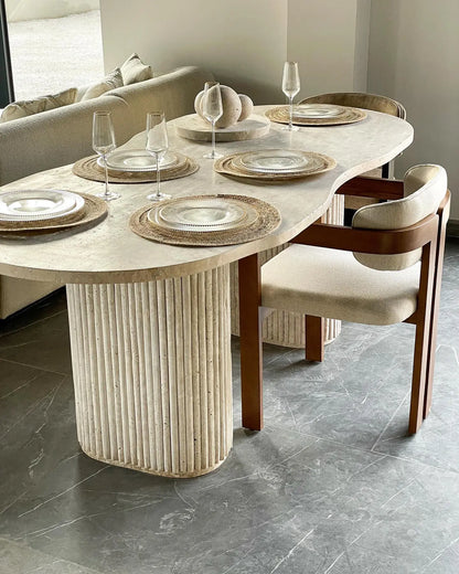 Table à Manger en Travertin avec Plateau en Courbe – Style Organique - Modernista Maroc