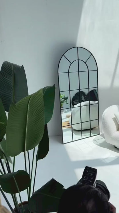 Grand Miroir Arqué Noir avec Grille