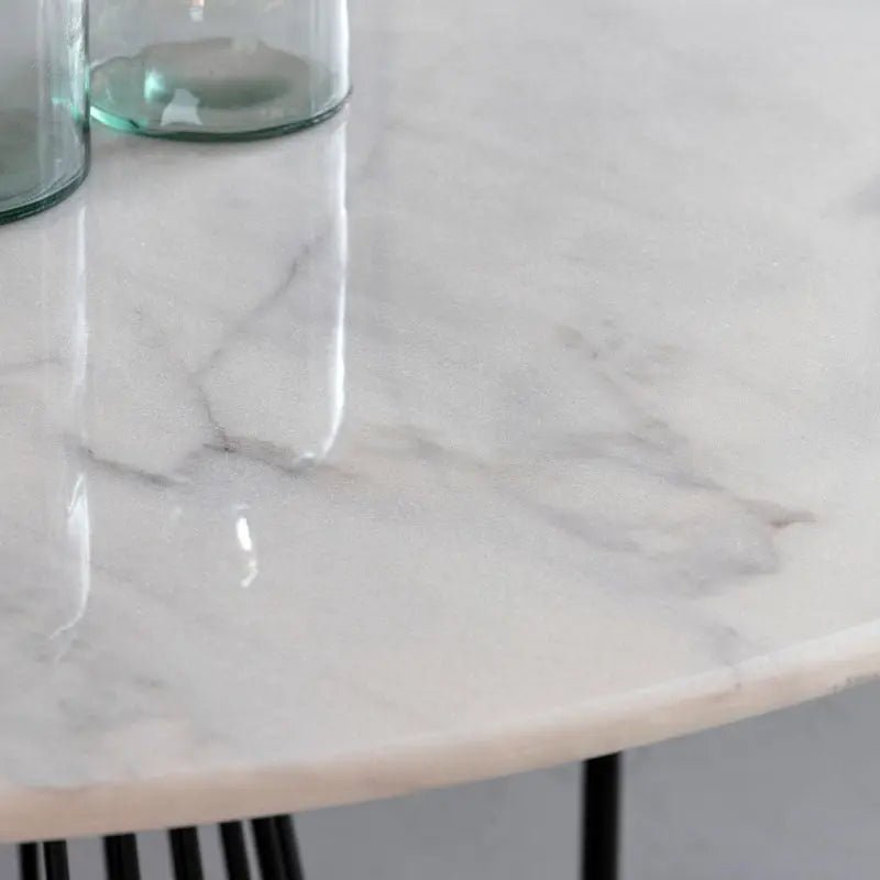 Table à manger ronde en marbre blanc – Élégance et convivialité - Modernista Maroc