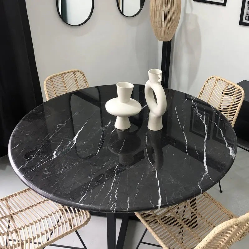 Table à manger ronde en marbre noir – Luxe et design haut de gamme - Modernista Maroc