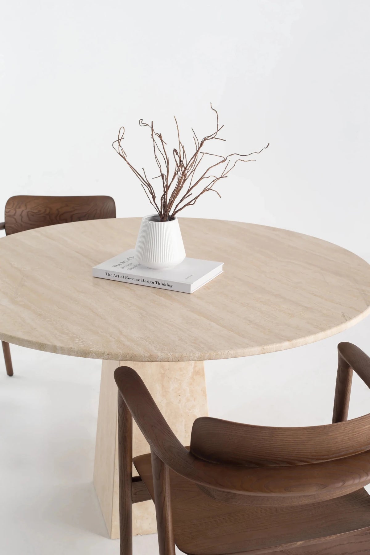 Table à manger ronde en travertin Nerion - Modernista Maroc