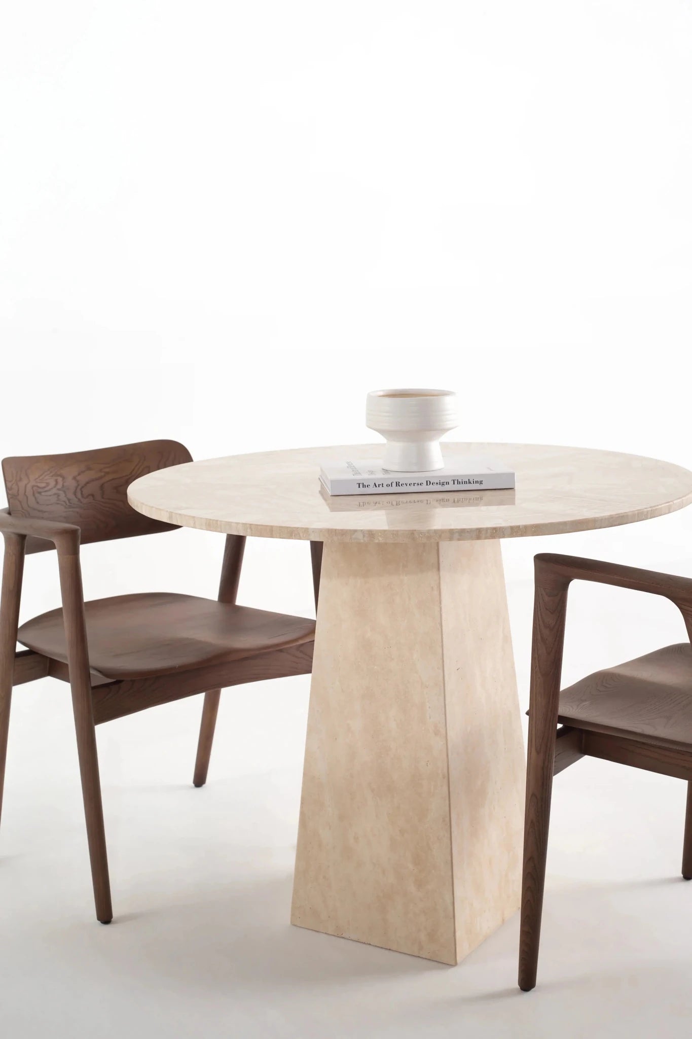 Table à manger ronde en travertin Nerion - Modernista Maroc
