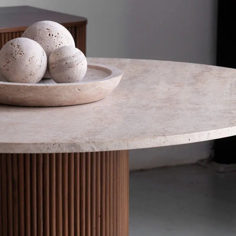 Table à manger Sahara en travertin et bois - Modernista Maroc
