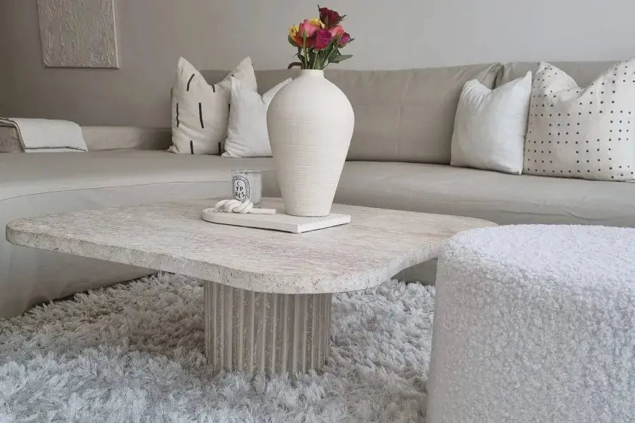 Table basse carré plateau forme organique Helios - Modernista Maroc