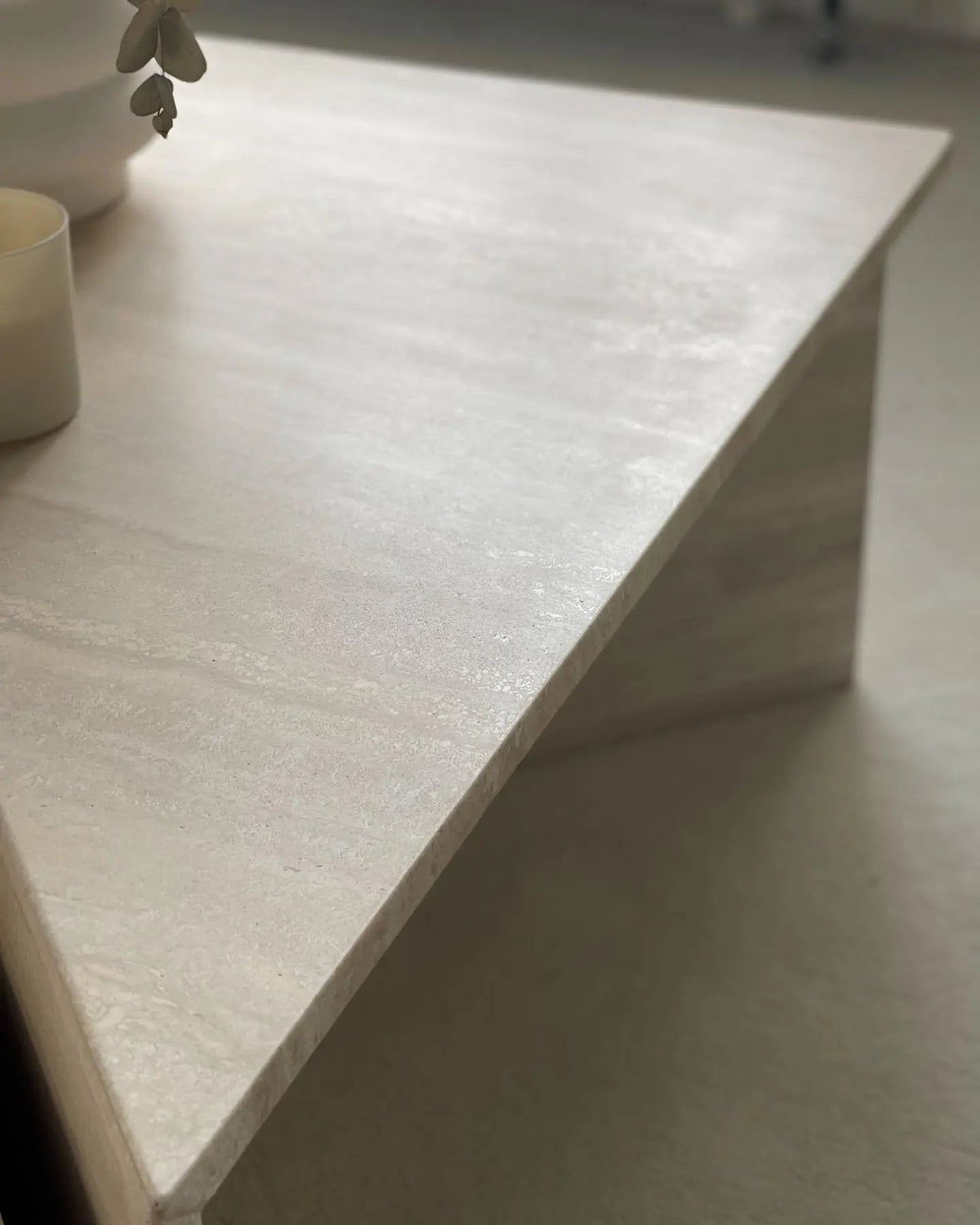 Table basse en travertin Chellah - Modernista Maroc