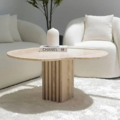 Table Basse en Travertin Irrégulière avec Base en Lamelles de Travertin (2 Tailles) - Modernista Maroc