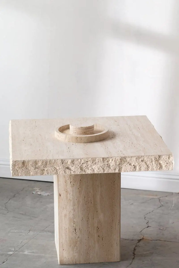 Table d'appoint carrée en travertin (2 tailles) - Modernista Maroc