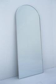 Grand Miroir Arqué Minimaliste