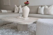 Table basse en travertin forme organique Ninive - Modernista Maroc