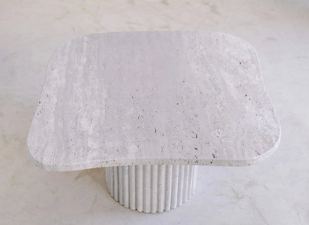 Table basse carré plateau forme organique Helios - Modernista Maroc