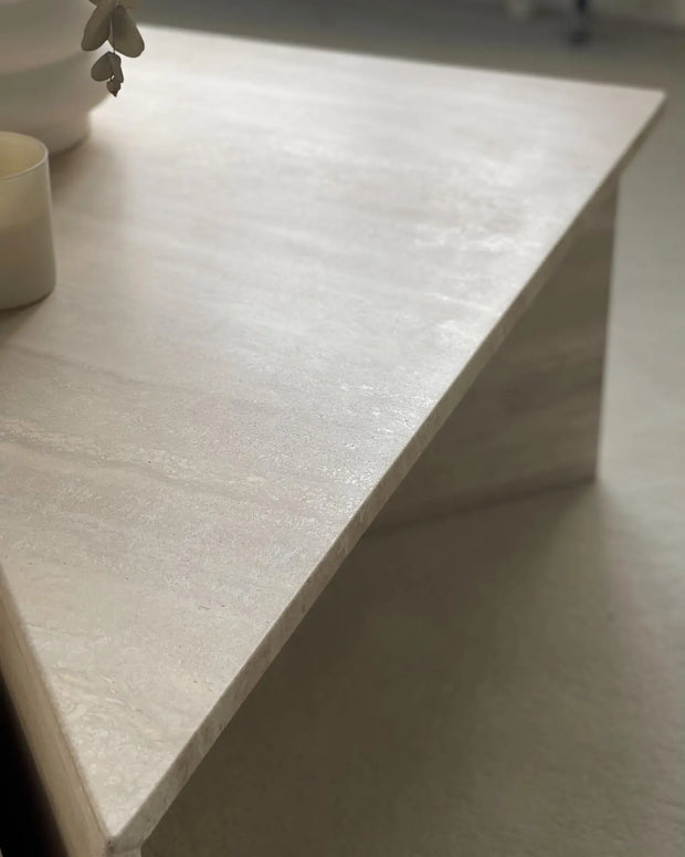 table basse en travertin Chellah - Modernista Maroc